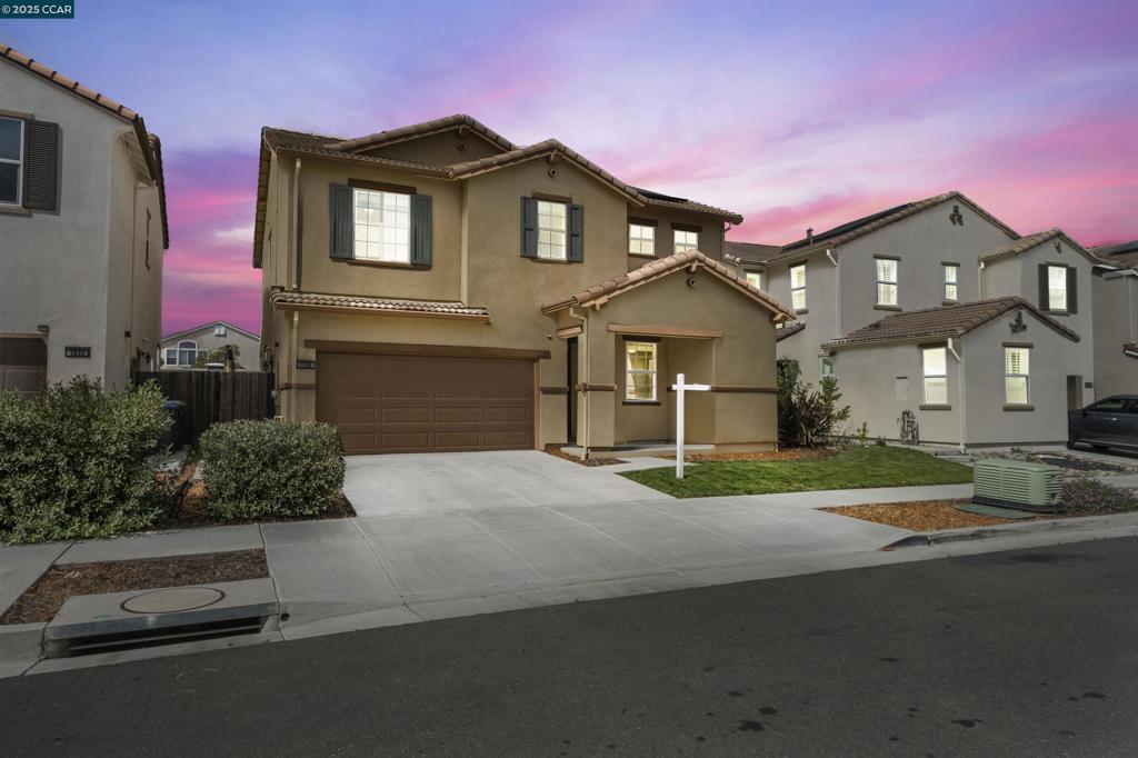 ADOBE RIDGE - Residential