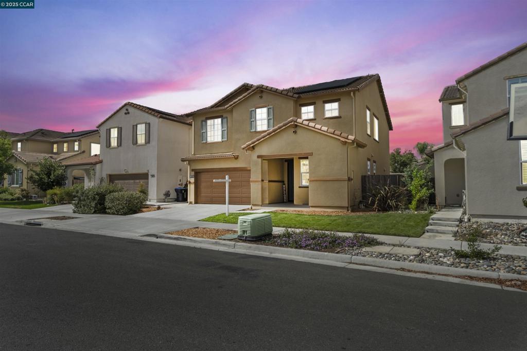 ADOBE RIDGE - Residential