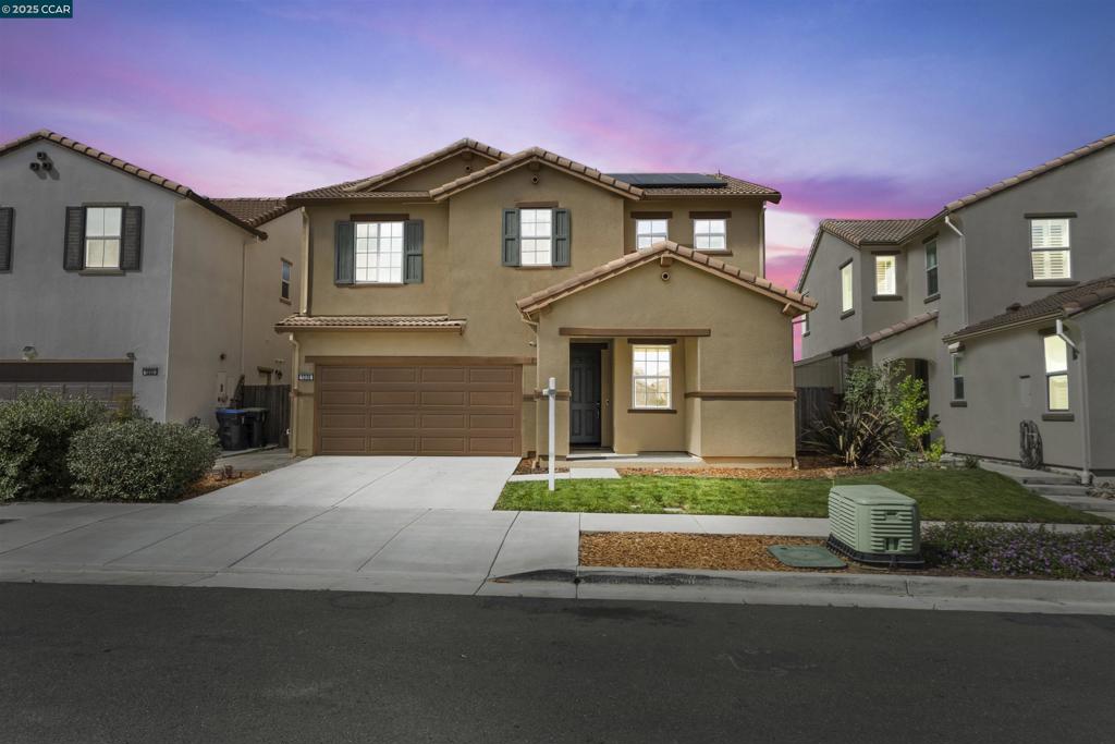 ADOBE RIDGE - Residential
