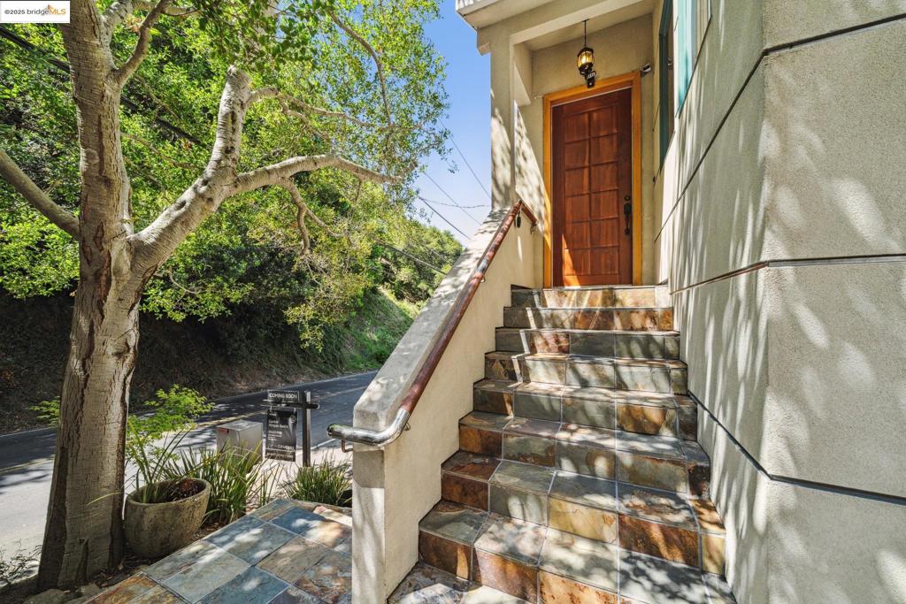Properties 2 7723 Claremont Ave