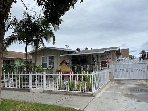 2310 Elm Long Beach CA 90806