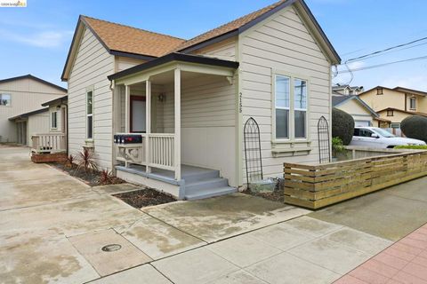 Photo of 2155 2155 Chestnut St St, Livermore, CA 94551 (MLS # 41123293)