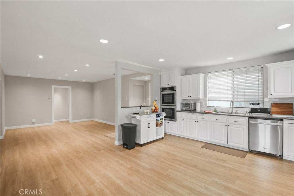 100 W Bort Street