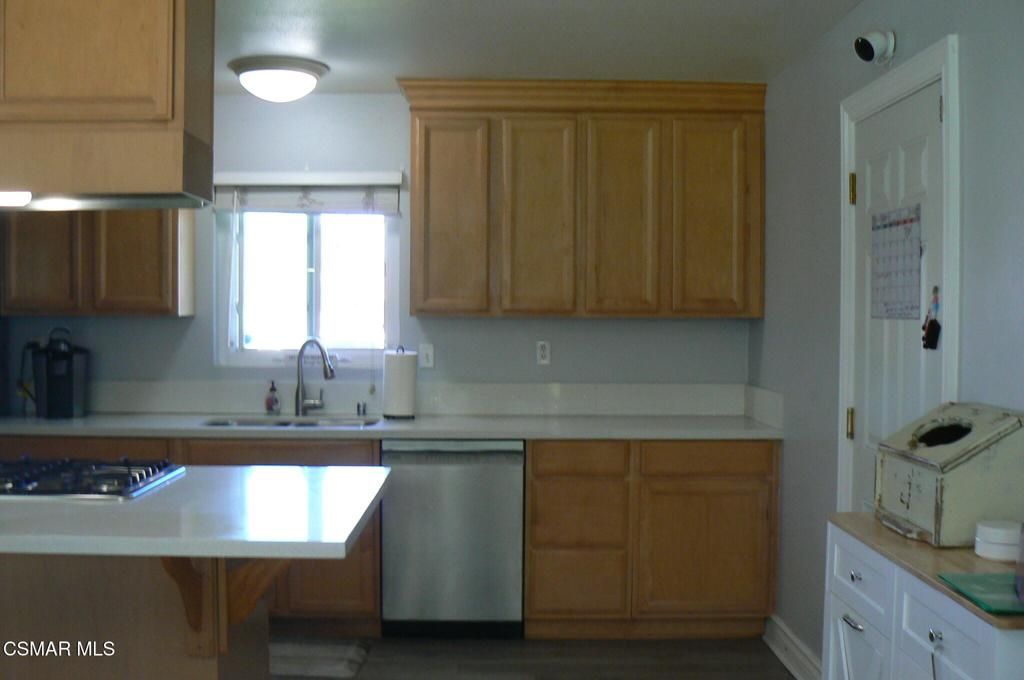 Photo of 1534 Acadia Street, Simi Valley, CA 93063 (MLS # 226001123)