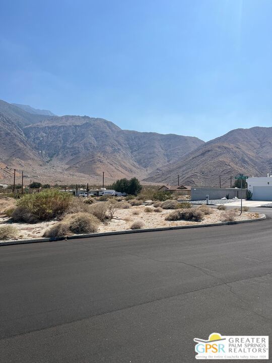 60195 Holly Drive