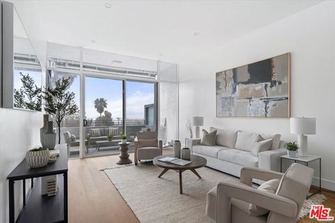 Photo of 16601 Marquez Avenue #302, Pacific Palisades, CA 90272 (MLS # 26708837)