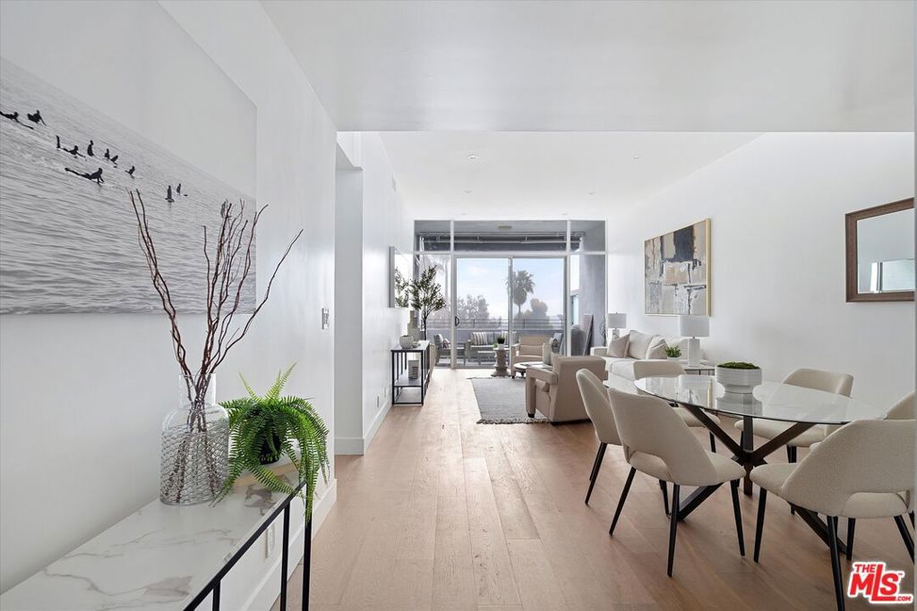 Photo of 16601 Marquez Avenue #302, Pacific Palisades, CA 90272 (MLS # 26708837)