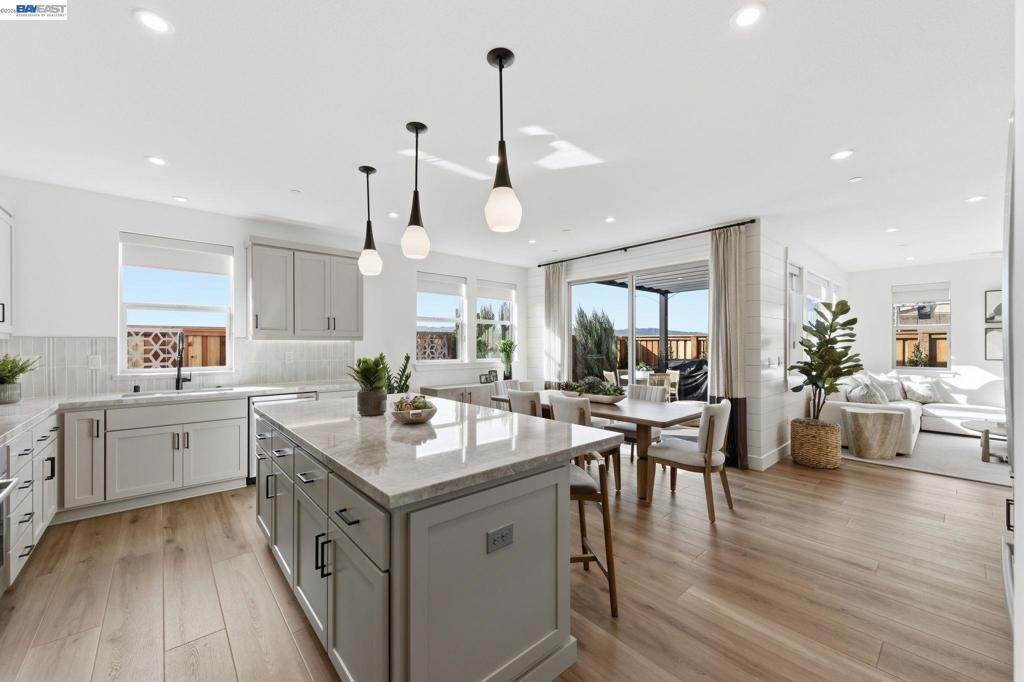 3976 Viggo Way