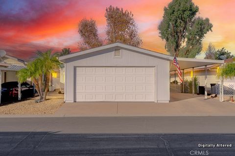 Photo of 1718 Burr Oak Way, Hemet, CA 92545 (MLS # SW25276635)