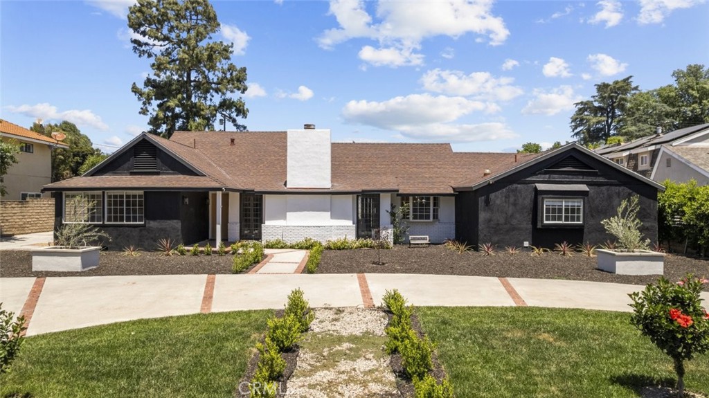 Properties 17441 Rayen Street