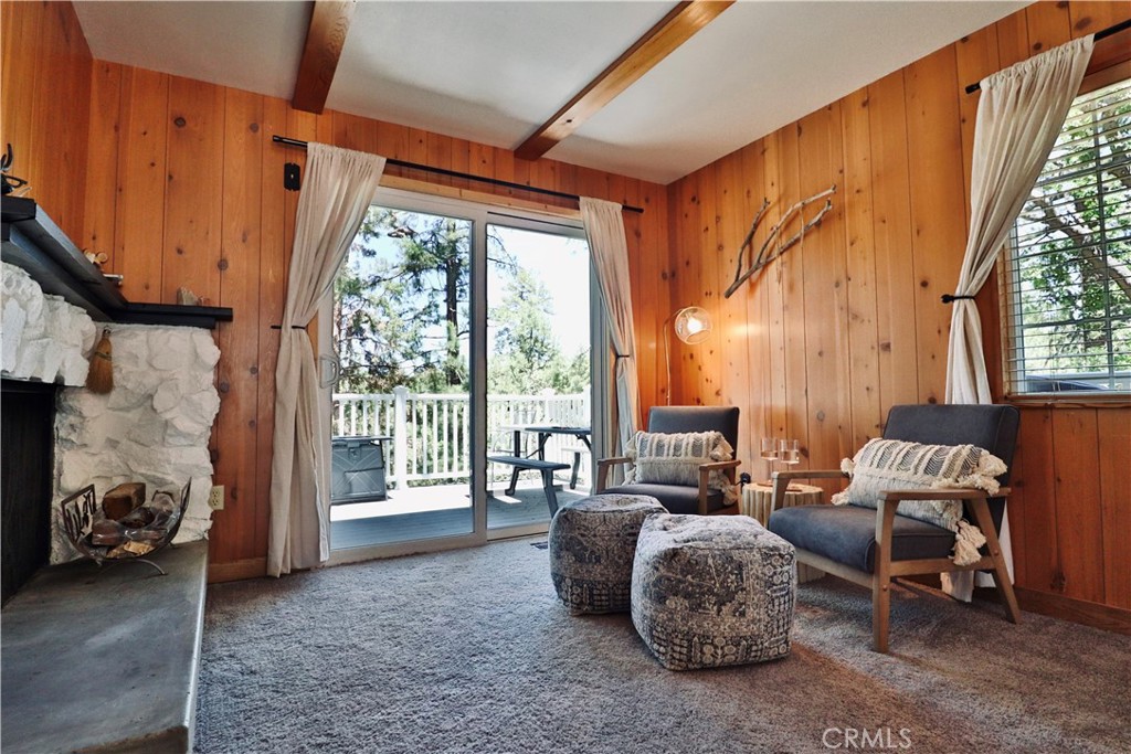 550 Villa Grove Avenue
