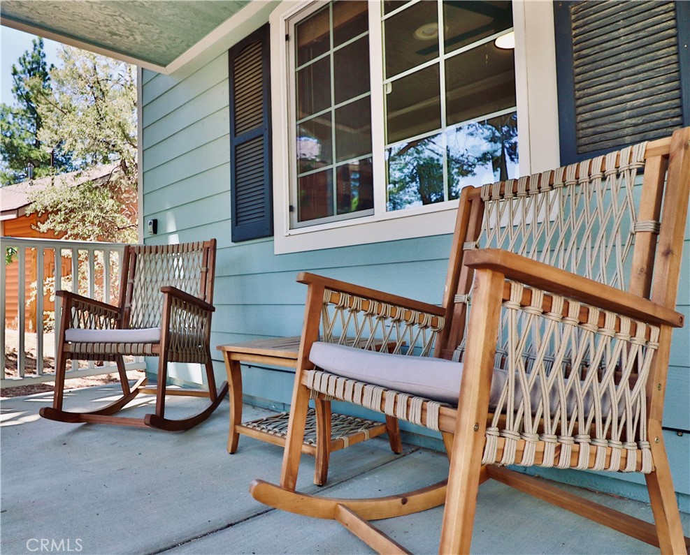 550 Villa Grove Avenue