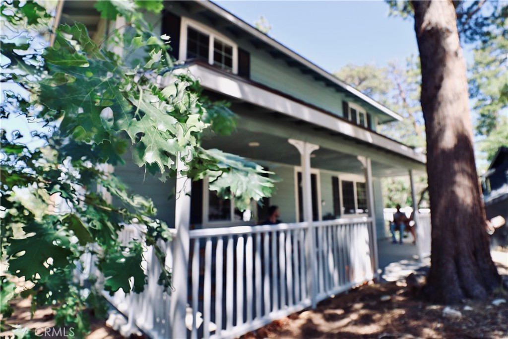 550 Villa Grove Avenue