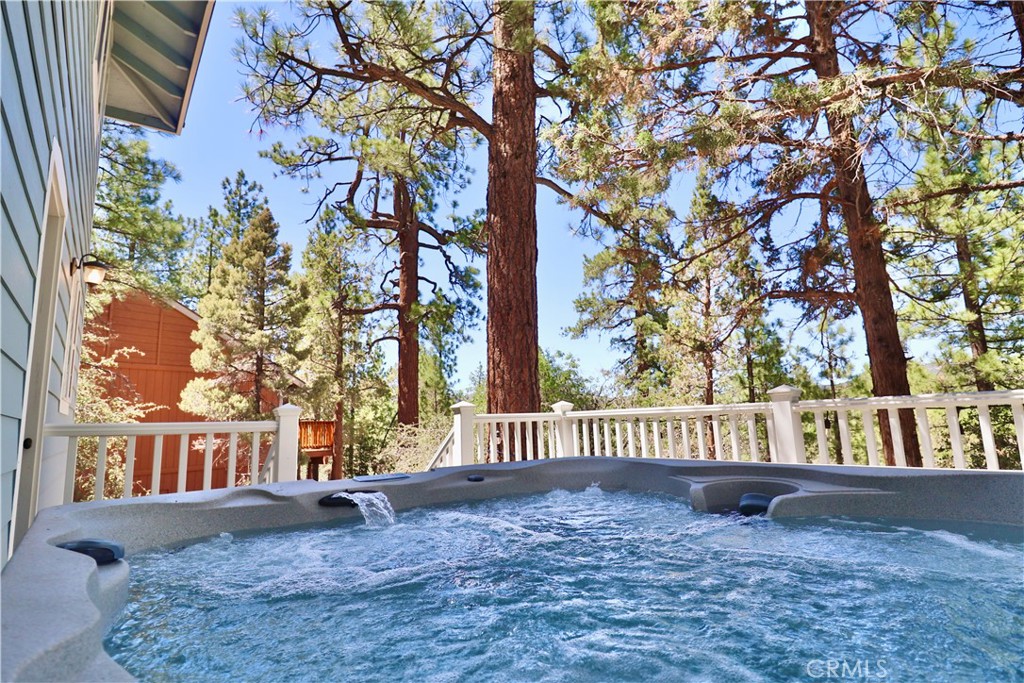550 Villa Grove Avenue
