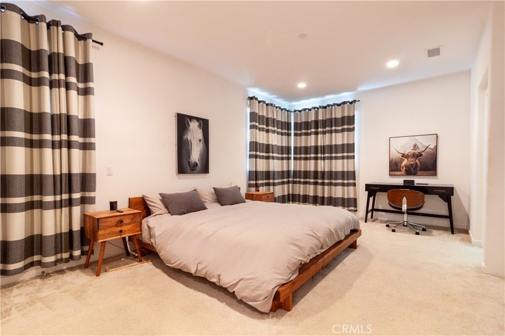 Photo of 12466 Osborne St, Pacoima, CA 91331 (MLS # SR25237129)