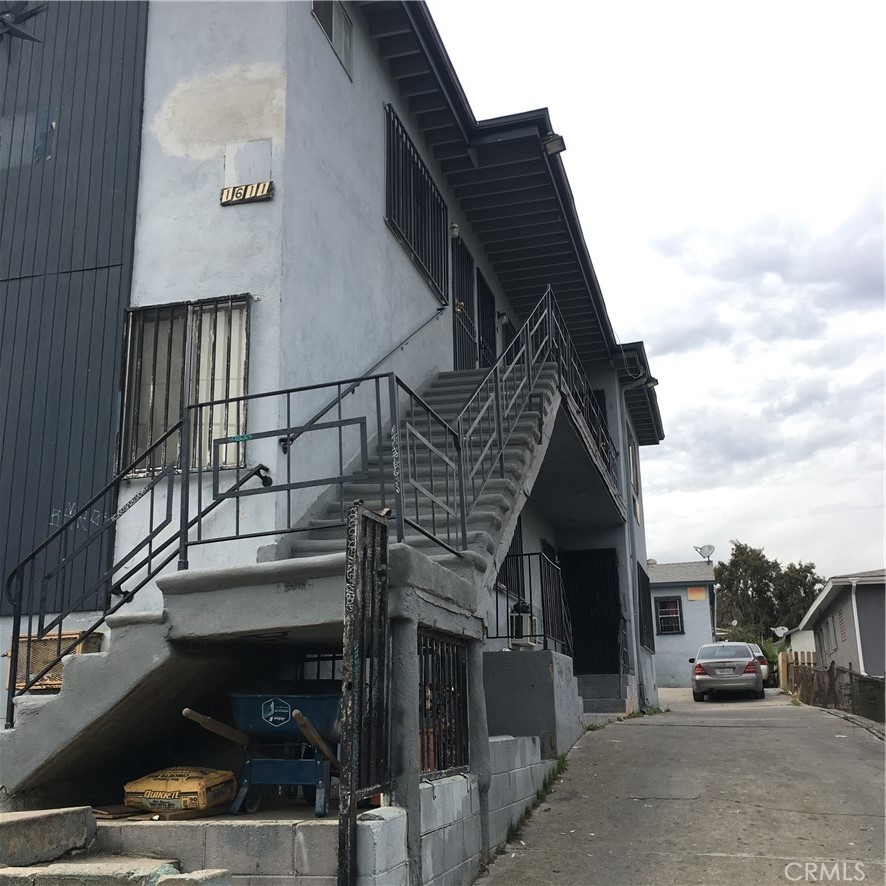 1611 Murchison Street