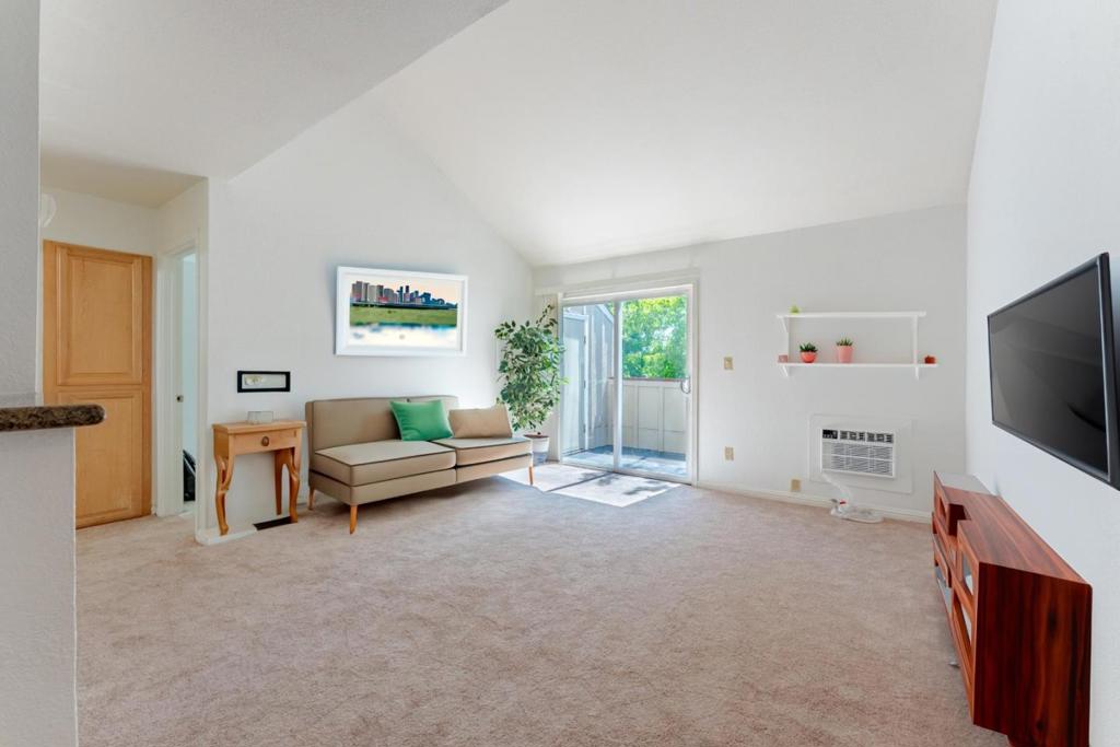 Properties 4 141 Monte Verano Court