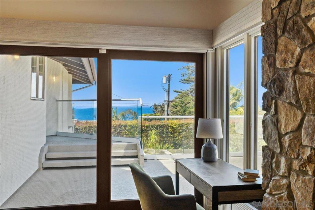 Del Mar - Residential