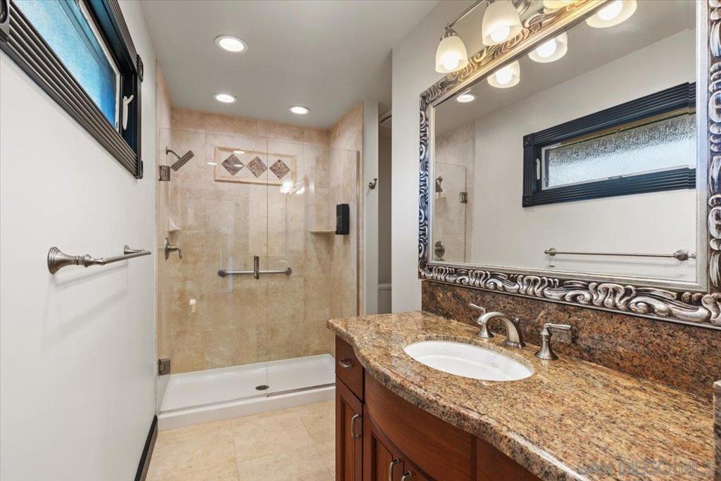 Del Mar - Residential