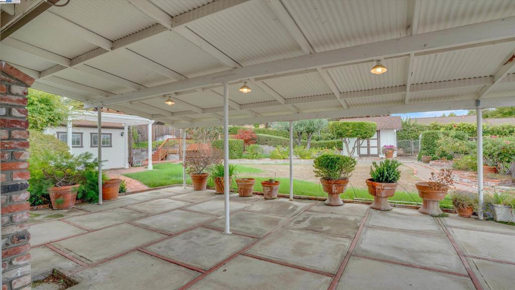 VINEYARD TERRACE - Residential