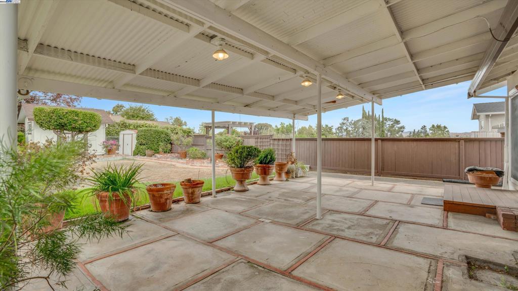 VINEYARD TERRACE - Residential