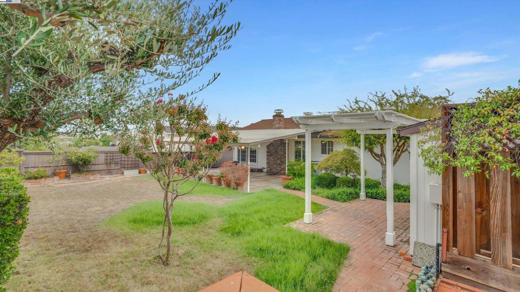 VINEYARD TERRACE - Residential