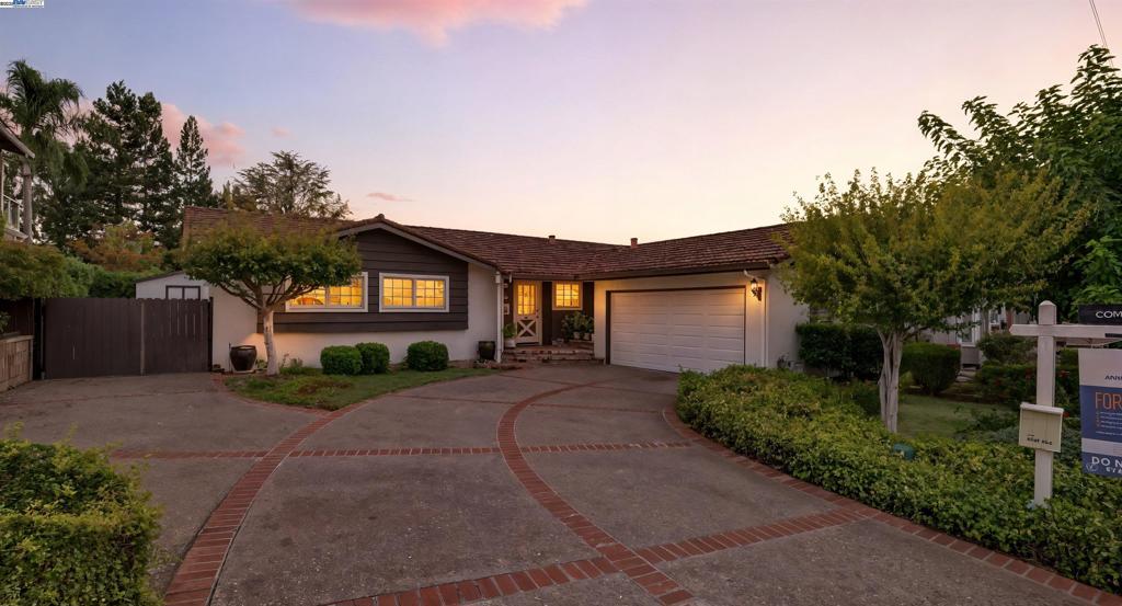 VINEYARD TERRACE - Residential
