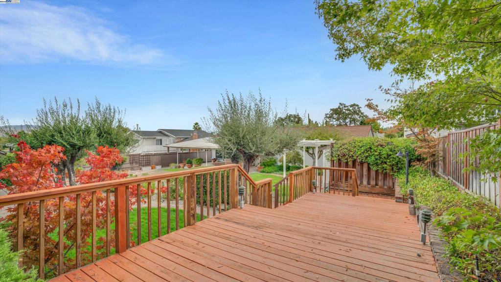 VINEYARD TERRACE - Residential
