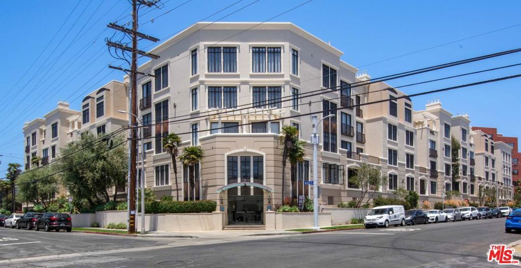 Photo of 11847 Gorham Avenue #202, Los Angeles, CA 90049 (MLS # 25545111)