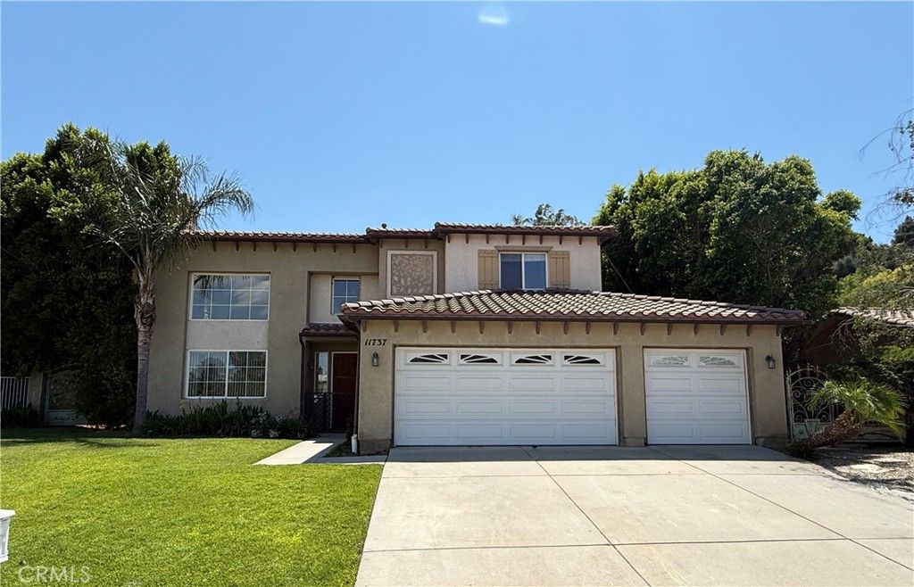 Photo of 11737 Lois Court, Granada Hills, CA 91344 (MLS # SR25151817)