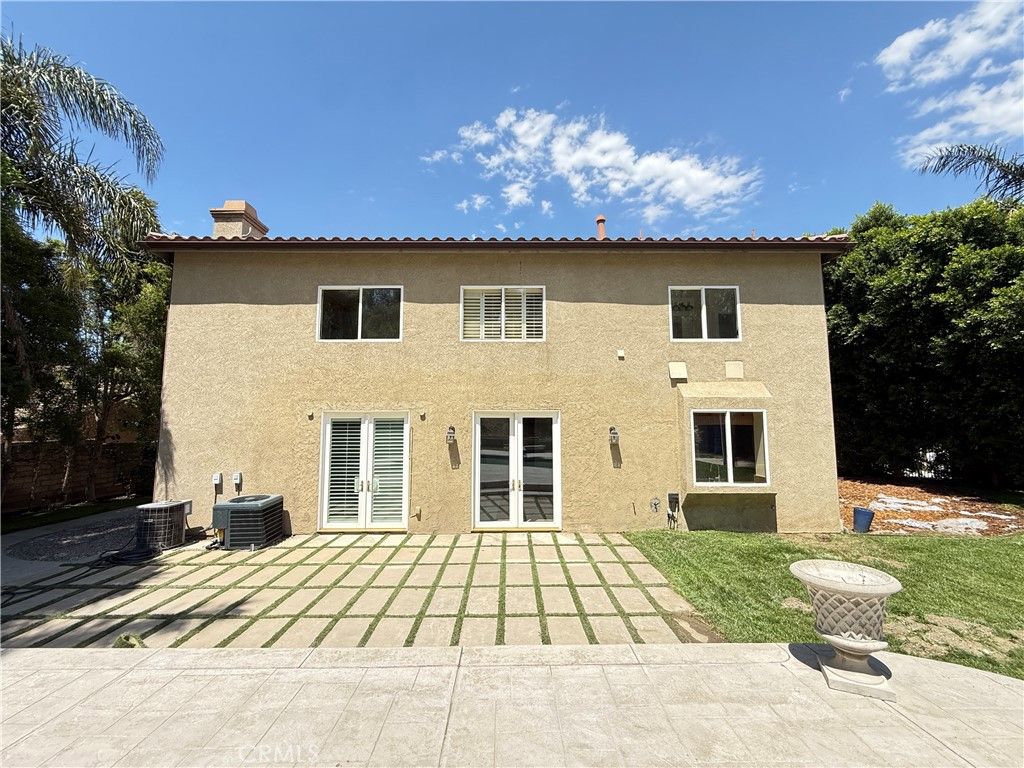 Photo of 11737 Lois Court, Granada Hills, CA 91344 (MLS # SR25151817)