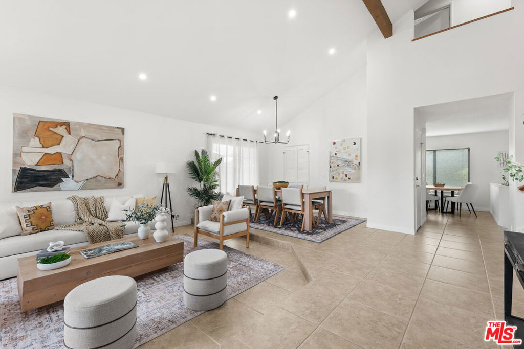 6514 S Copperwood Avenue