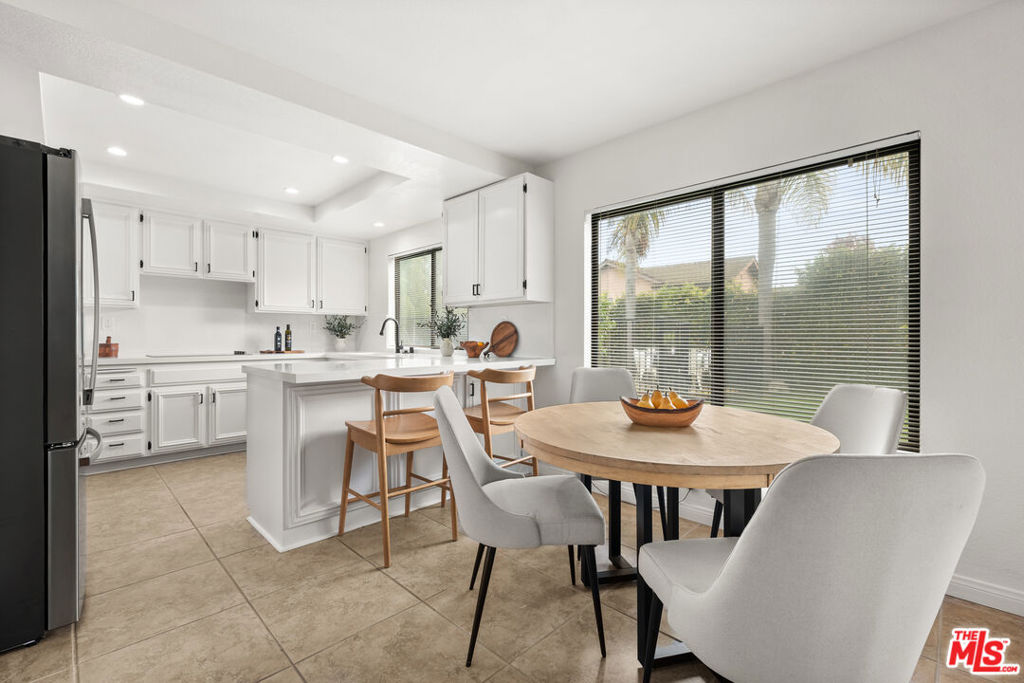 6514 S Copperwood Avenue