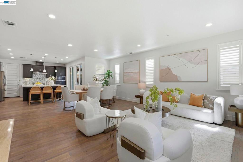 416 Dewitt Ln