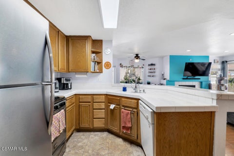 Tiny photo for 6059 Paseo Encantada, Camarillo, CA 93012 (MLS # 226004084)