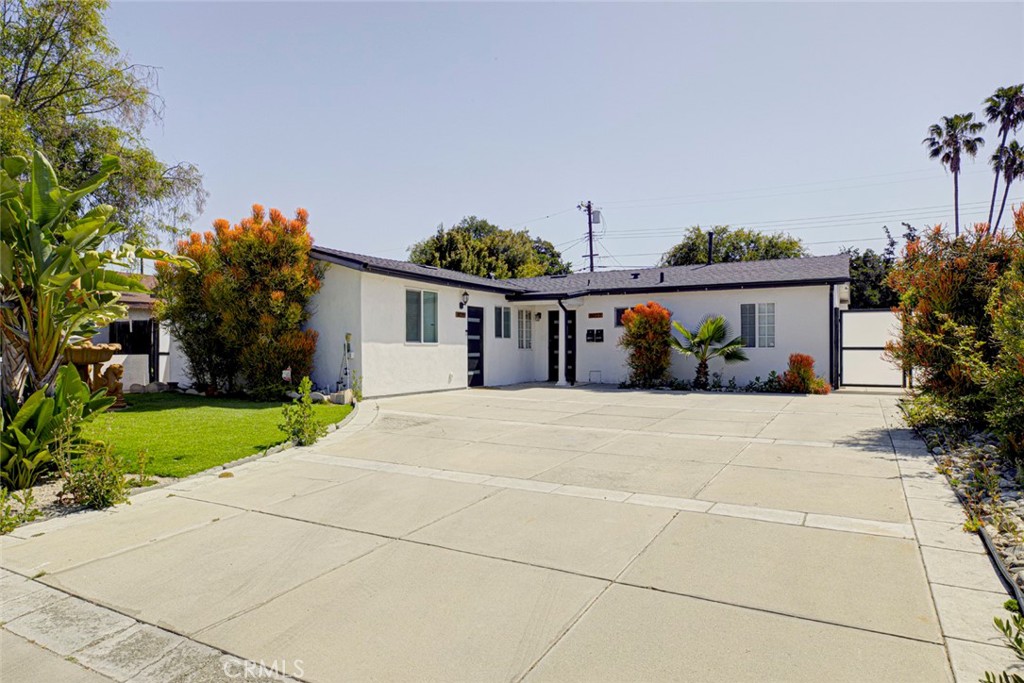 8022 Longridge Avenue
