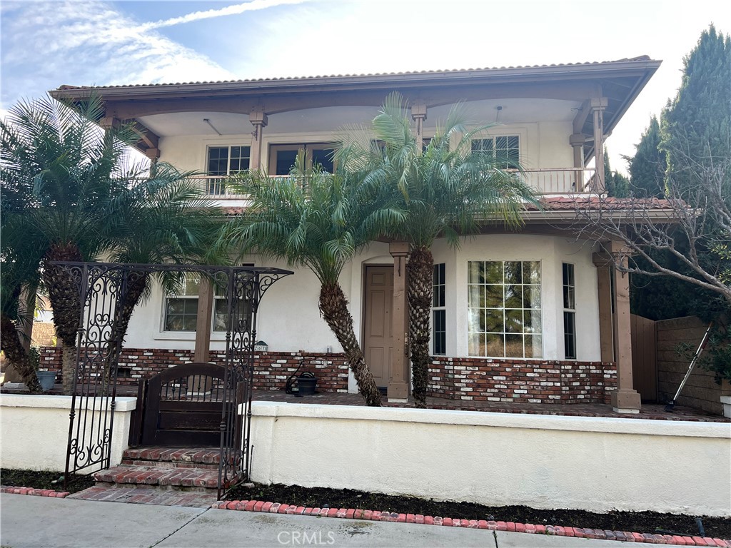 *** BANKRUPTCY COURT SALE - EQUITY SALE (NOT AN REO, NOT BANK OWNED, AND NOT A SHORT SALE) ***COMPLETE REHAB/REMODEL NEEDED - NOT FOR THE FAINT AT HEART. POOL & SPA NEED TO BE REMODELED AS WELL. ALL REMAINING ITEMS ON THE PREMISES MUST BE DISPOSED OF BY BUYER. SERIOUS BUYERS ONLY.
