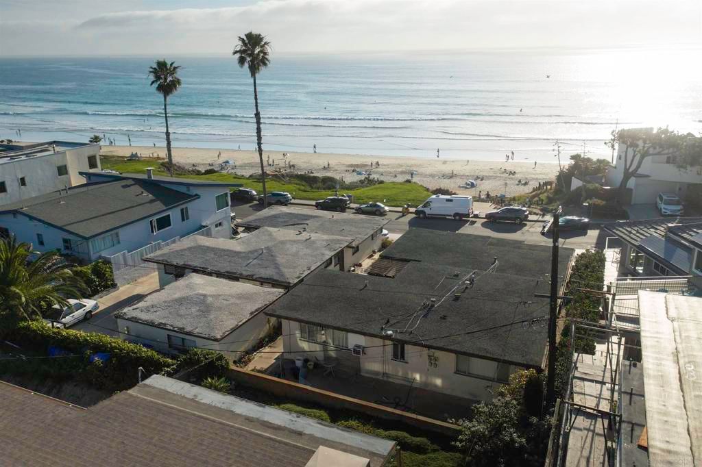 Photo of 4933 Ocean Boulevard Blvd, San Diego, CA 92109 (MLS # 260006842SD)