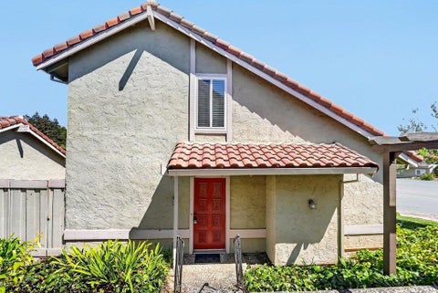 Photo of 189 Crestview Court, Watsonville, CA 95076 (MLS # ML82060964)