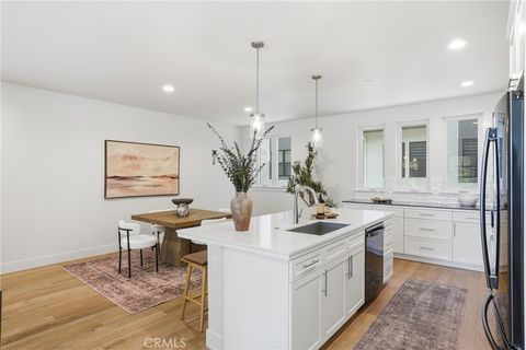 Tiny photo for 2460 Victoria Ave #104, San Luis Obispo, CA 93401 (MLS # SC26076885)