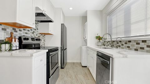 239 Streamwood Irvine CA 92620