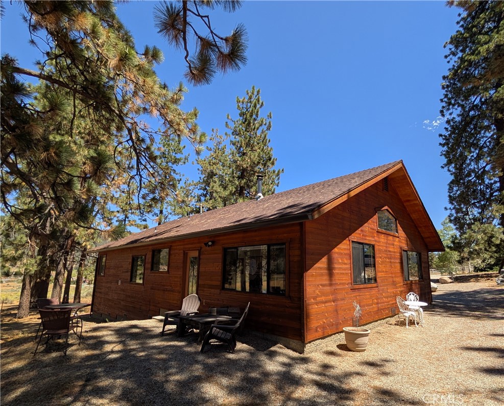 1575 Petersen Lane