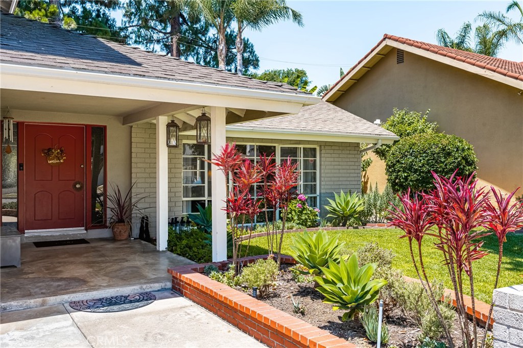 2218 N Mantle Lane