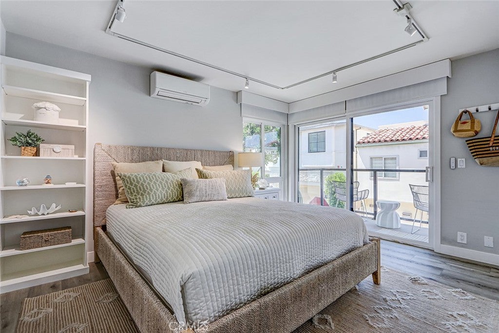 2512 Ocean