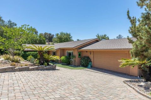 2457 Nabal Street Escondido CA 92025