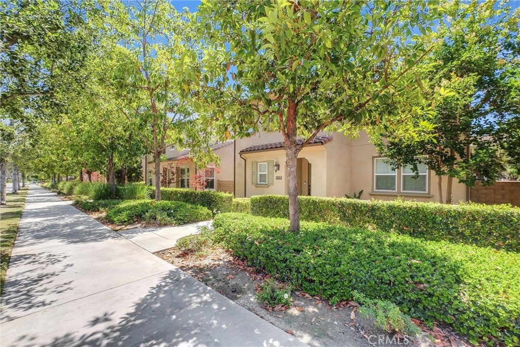 3068 E Santa Fe