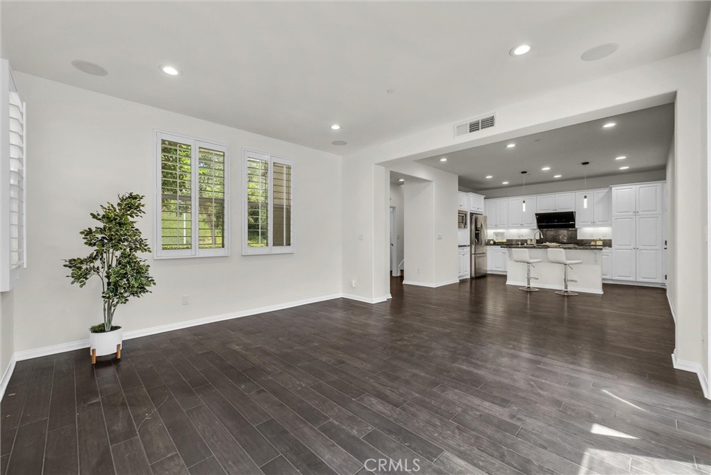 3068 E Santa Fe