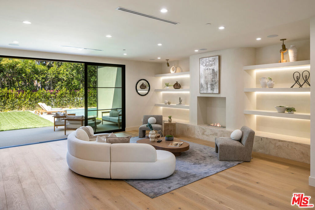 16643 Addison Street