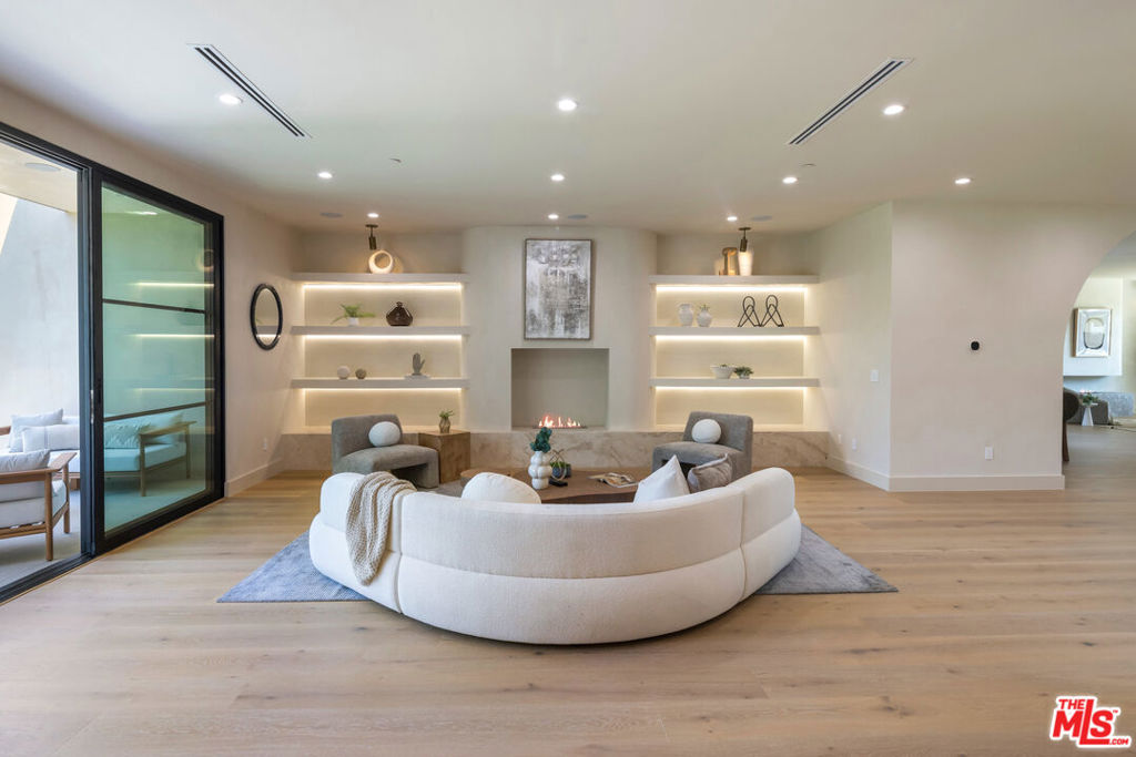 16643 Addison Street