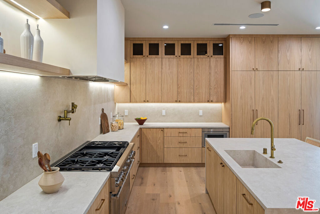 16643 Addison Street